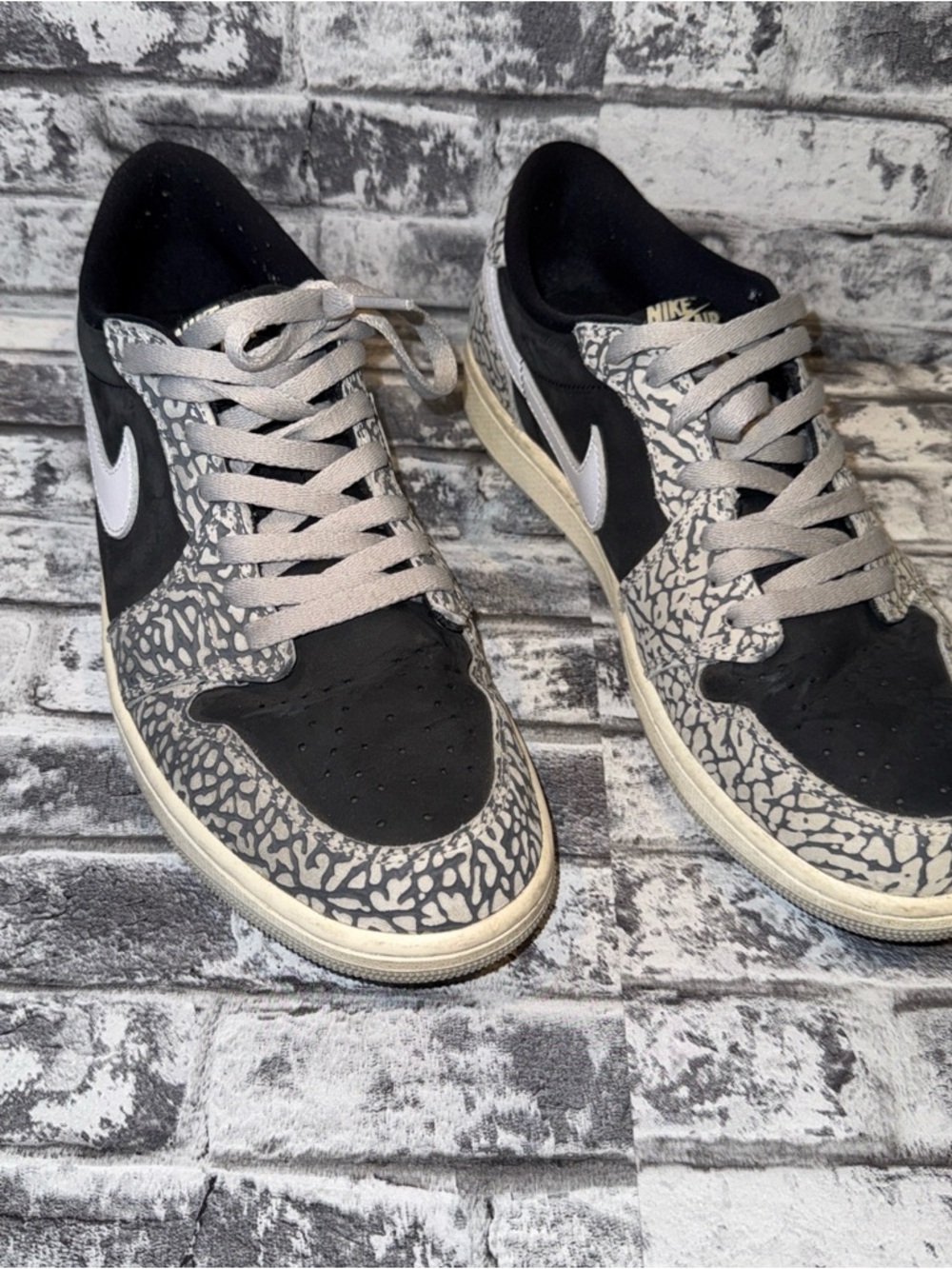 Used Men SZ 10.5 Air Jordan 1 Retro OG Low Black Cement with Elephant Print - Picture 2 of 10